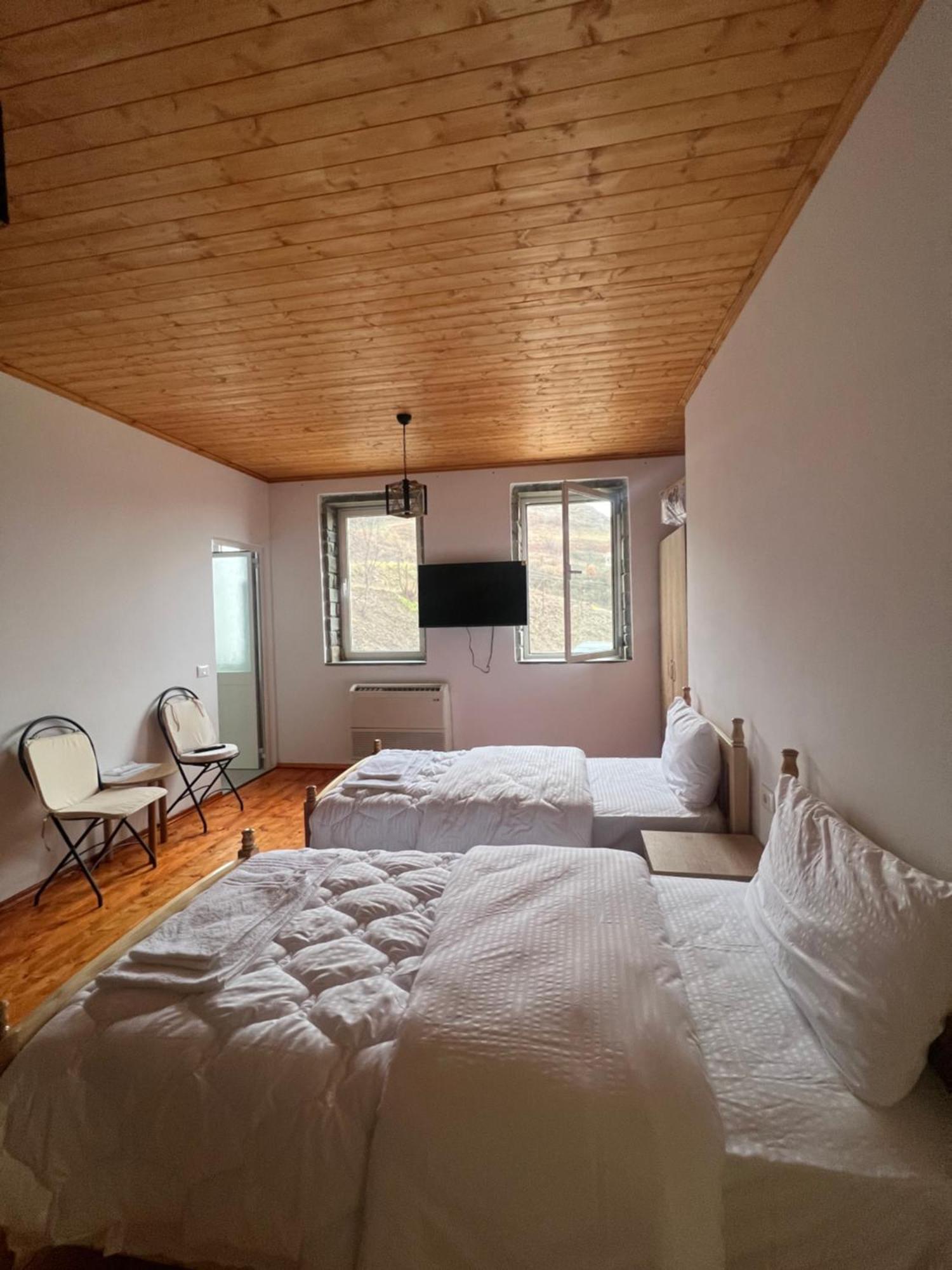Xhaferri Guesthouse Zhaban Eksteriør billede