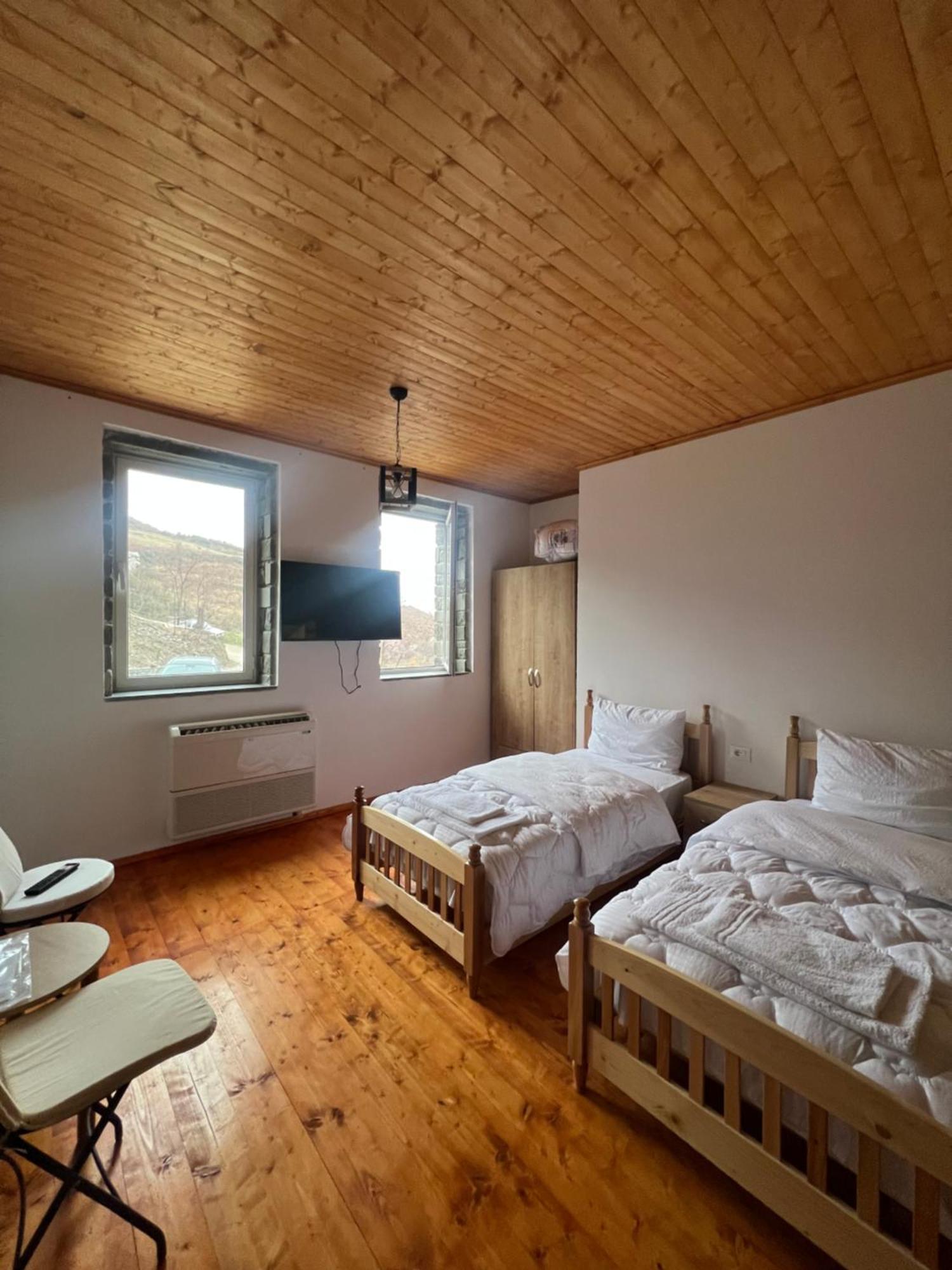 Xhaferri Guesthouse Zhaban Eksteriør billede